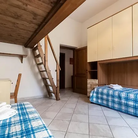 Spazioso E Luminoso Vista Mare E Colline Appartement